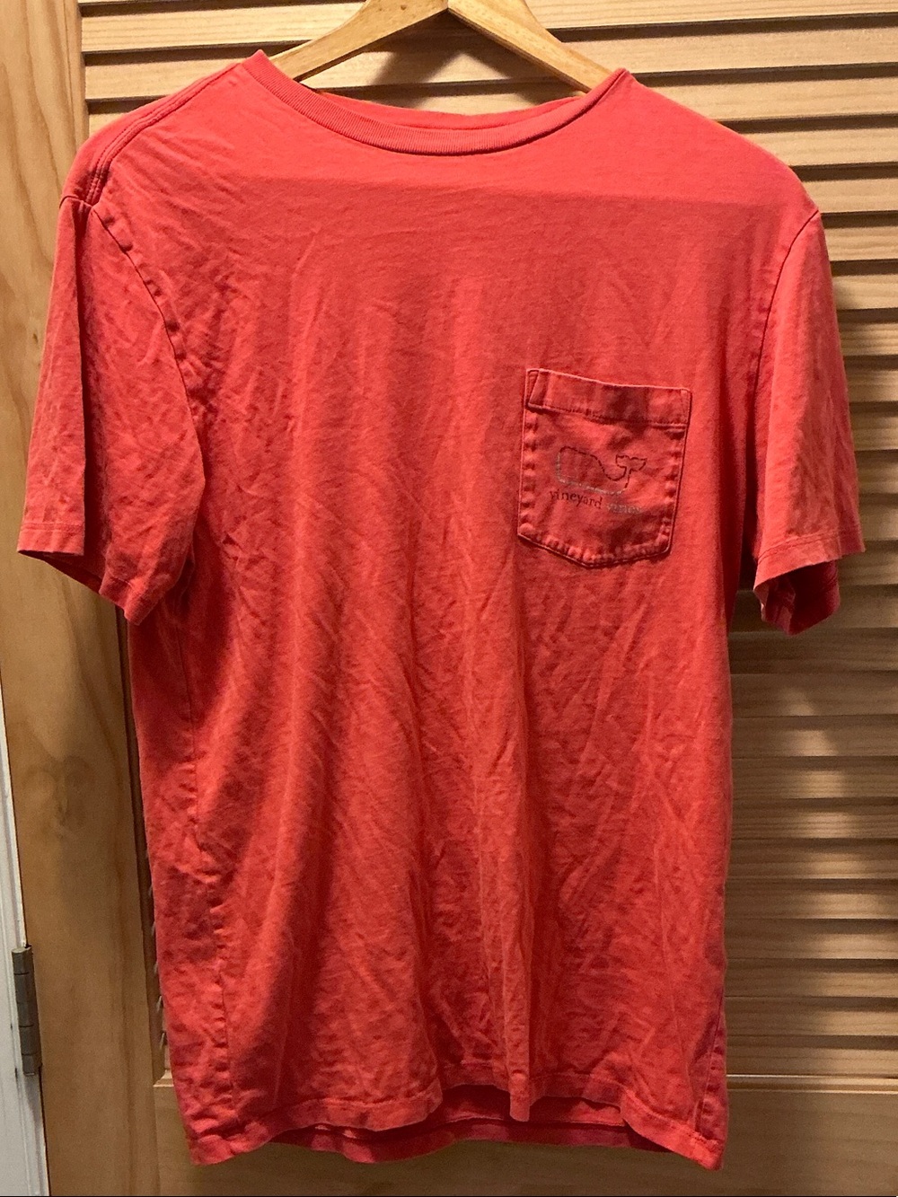 Vineyard Vines Men's Coral Pocket Tee